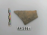 藏品(灰黑色細砂素面陶)的圖片